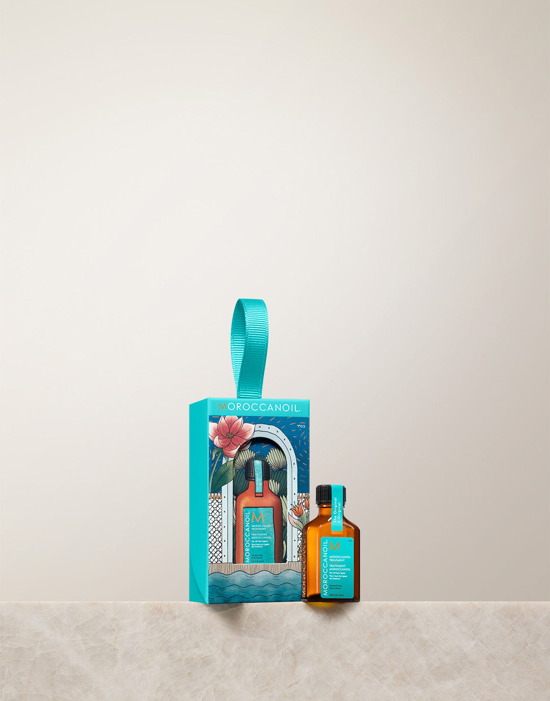 Trattamento Moroccanoil, olio per capelli, decorazione natalizia